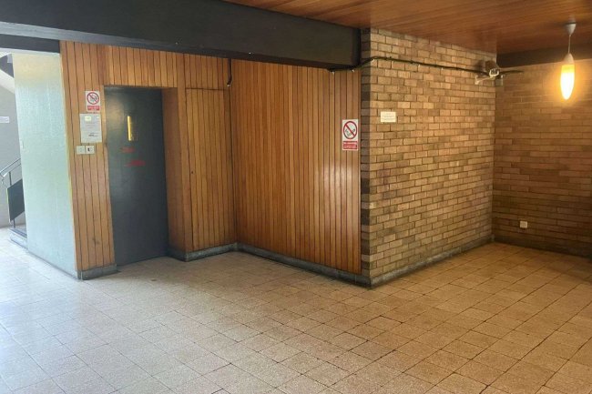 Hedley Court, Putney Hill, London SW15 3NS 3