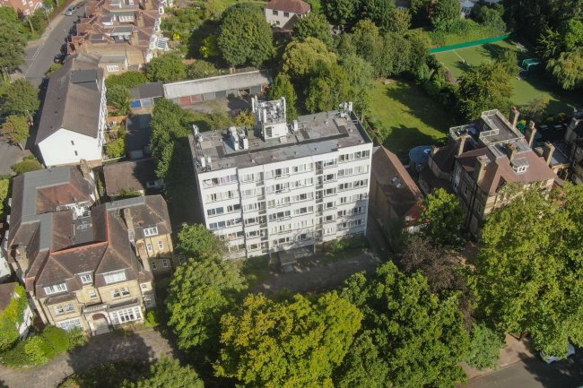 Hedley Court, Putney Hill, London SW15 3NS 3