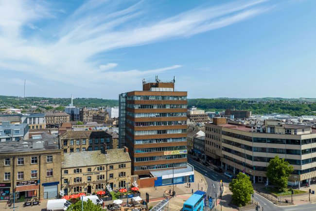 30 Market Street, Huddersfield, HD1 2HG 3