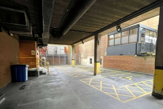 30 Market Street, Huddersfield, HD1 2HG 3