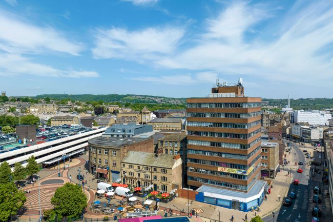 30 Market Street, Huddersfield, HD1 2HG 3