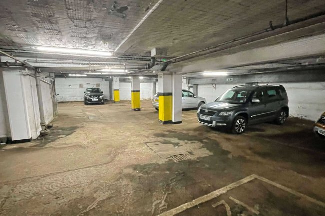 30 Market Street, Huddersfield, HD1 2HG 3