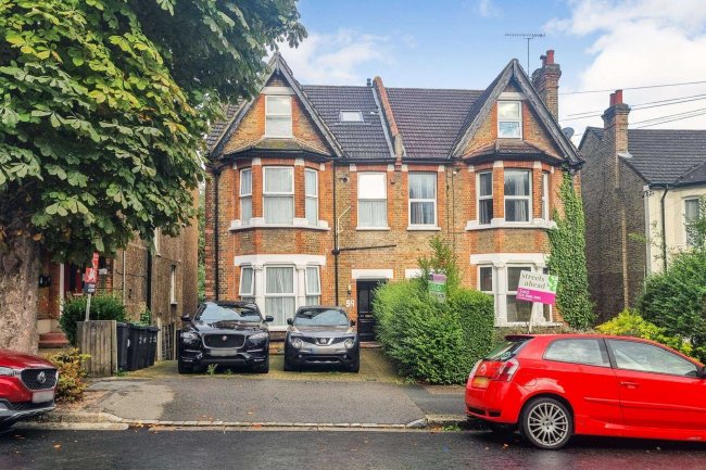 59 Avondale Road, South Croydon, CR2 6JE 2