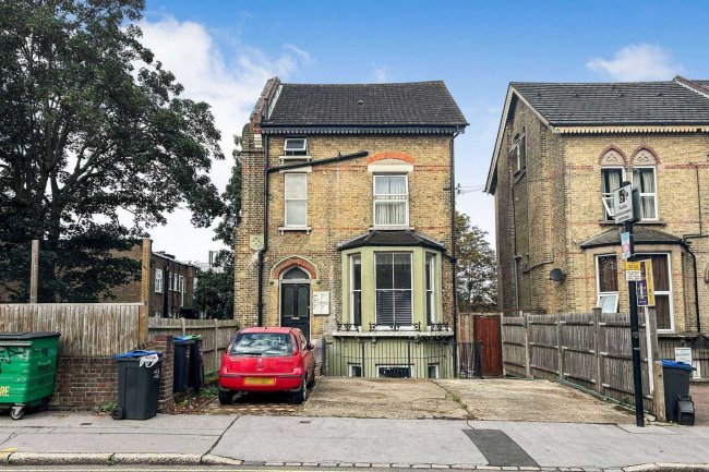 48 St Peters Road, Croydon, CR0 1HG 7