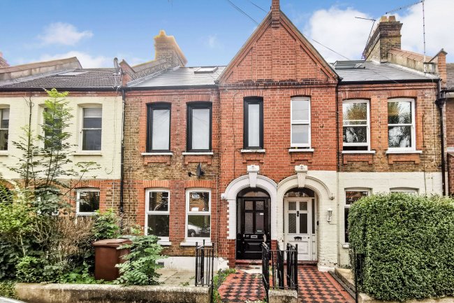 27 Fleeming Road, Walthamstow, London E17 5ET 6