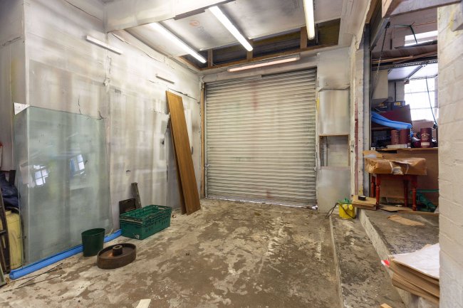 25 Elsdale Street, Hackney, London E9 6QY 2