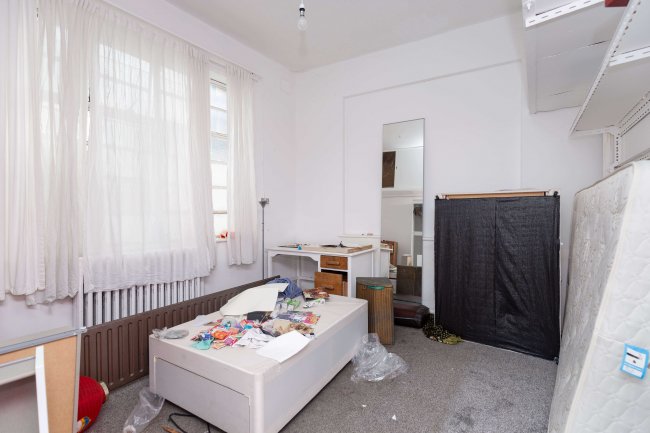 25 Elsdale Street, Hackney, London E9 6QY 2