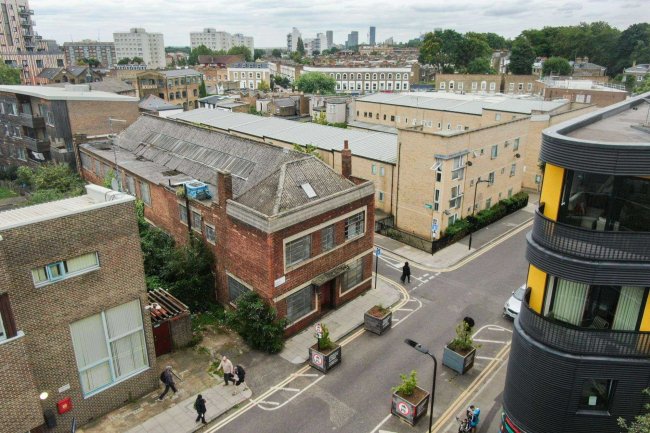 25 Elsdale Street, Hackney, London E9 6QY 2