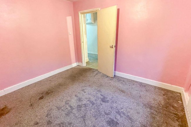 Flats A & B, 56 Salcott Road, Battersea, London SW11 6DE 8