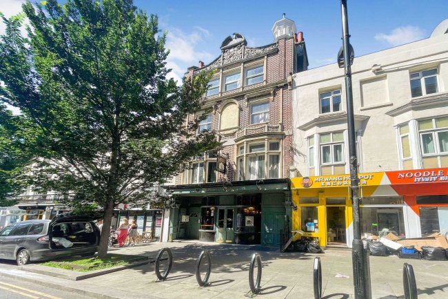 Royal Standard, 59 Queens Road, Brighton and Hove, Brighton BN1 3XD 4