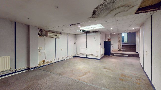 106 St Peter's Street, South Croydon, Surrey, CR2 7DF 2