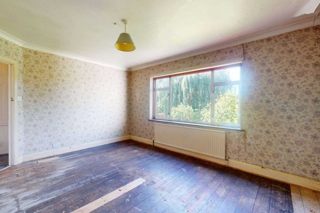 24 Highwood Grove, Mill Hill, London, NW7 3LY 5