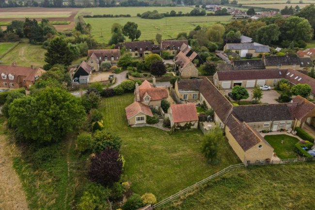 Stone Cottage, Launton Road, Stratton Audley, Bicester OX27 9AS 1