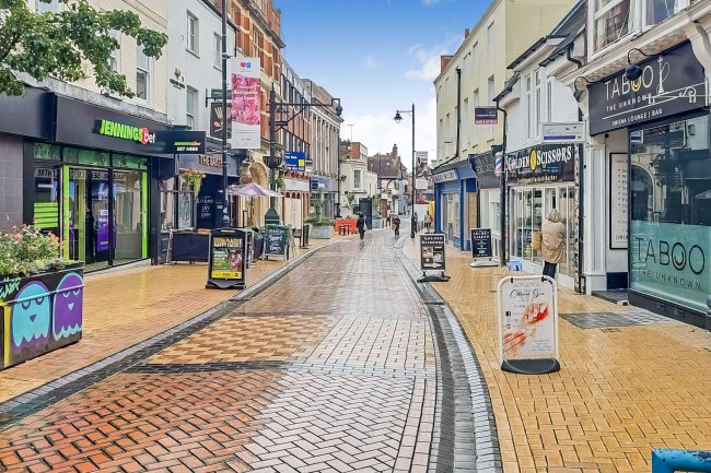 7 Winchester Street, Basingstoke, RG21 7ED 6