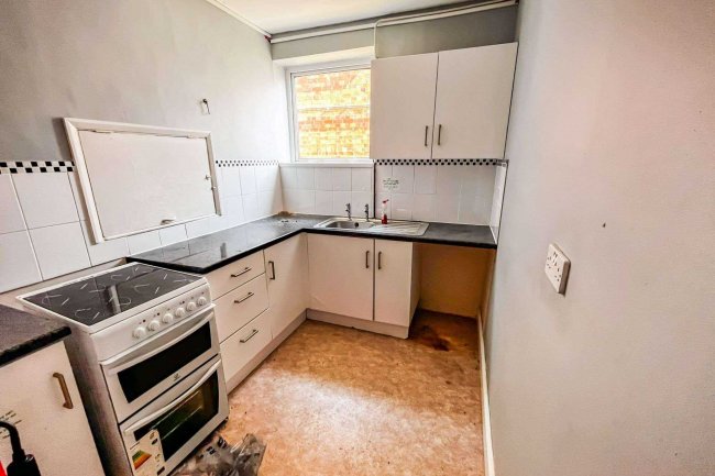 13 Halse Road, Brackley, Northamptonshire, NN13 6EH 7