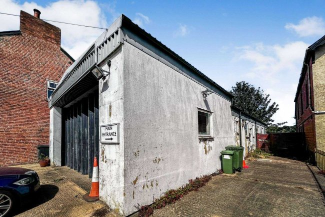 13 Halse Road, Brackley, Northamptonshire, NN13 6EH 7