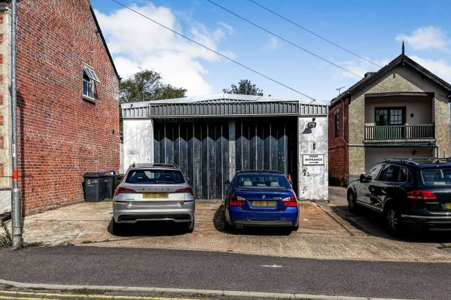 13 Halse Road, Brackley, Northamptonshire, NN13 6EH 7