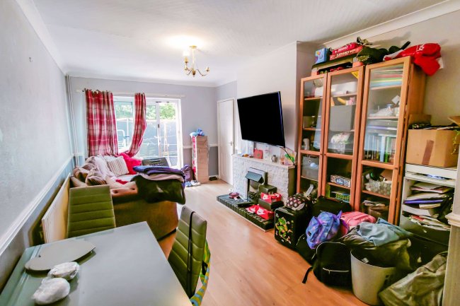 11 Intake Road, Stoke-on-Trent, Staffordshire ST6 8JX 5