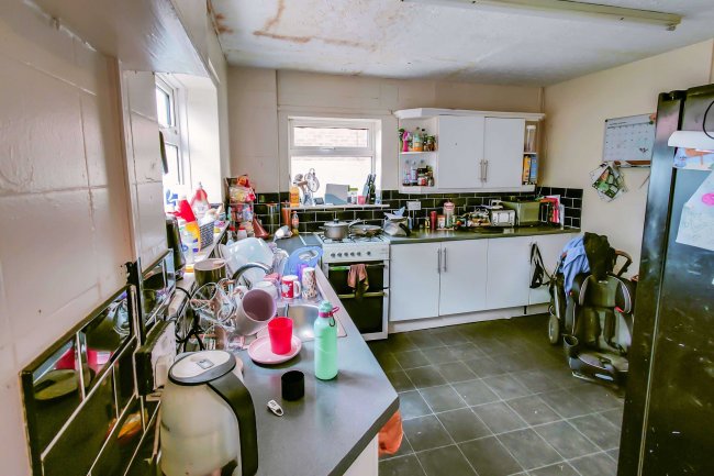 11 Intake Road, Stoke-on-Trent, Staffordshire ST6 8JX 5