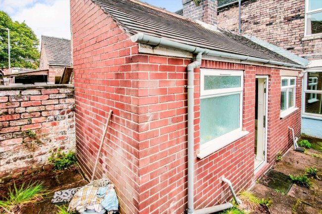 29 Coronation Street, Stoke-on-Trent, Staffordshire ST6 6BU 6