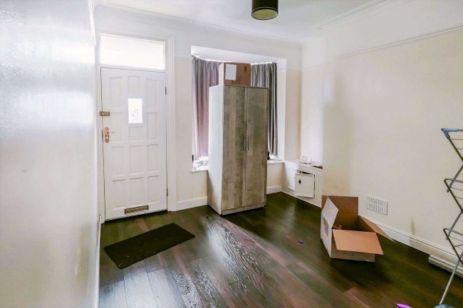 29 Coronation Street, Stoke-on-Trent, Staffordshire ST6 6BU 6