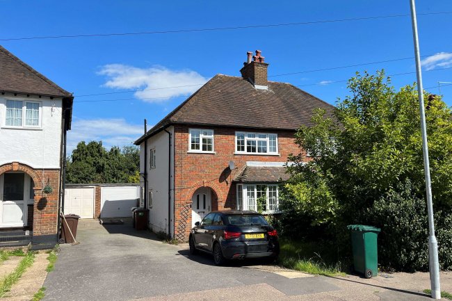 20 Woodland Road, Maple Cross, Rickmansworth WD3 9SU 3