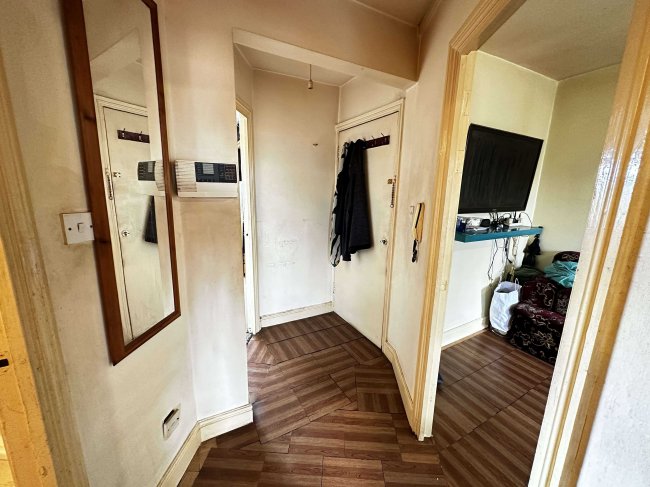 Flat 2, 360 Old Kent Road, London SE1 5AA 2