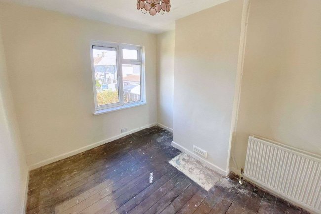 46 Lovel Avenue, Welling, Kent, DA16 3JG 3