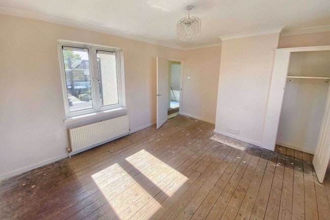 46 Lovel Avenue, Welling, Kent, DA16 3JG 3