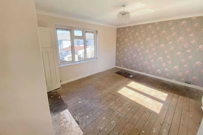 46 Lovel Avenue, Welling, Kent, DA16 3JG 3