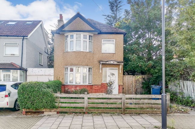 33 Warham Road, Wealdstone, Harrow, HA3 7JE 5
