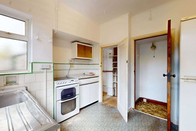 1 Crest Road, Bromley, Kent, BR2 7JA 6