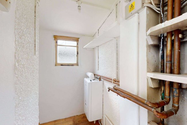 1 Crest Road, Bromley, Kent, BR2 7JA 6