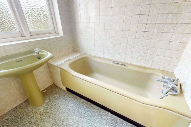 1 Crest Road, Bromley, Kent, BR2 7JA 6