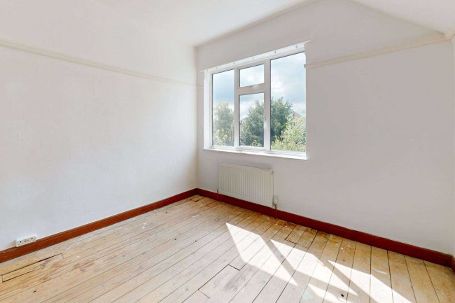 1 Crest Road, Bromley, Kent, BR2 7JA 6