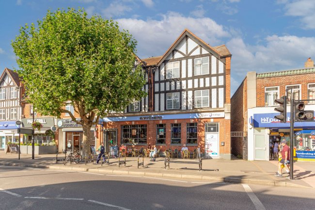 150 Central Road, Worcester Park, KT4 8HH 8