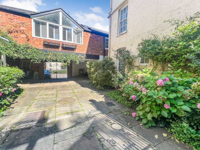 8 Chapelfield North, Norwich, NR2 1NY 7