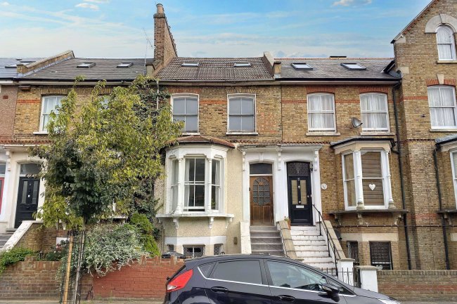 7A Sandringham Road, Hackney, London E8 2LR 8