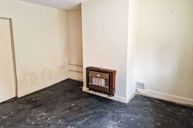 13 Farside Green, Bradford, West Yorkshire, BD5 9DF 6