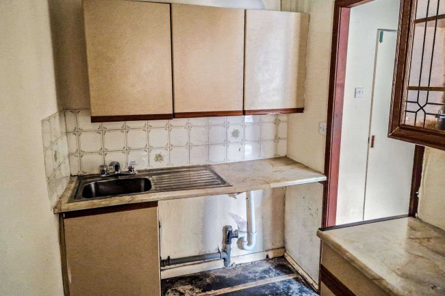 13 Farside Green, Bradford, West Yorkshire, BD5 9DF 6