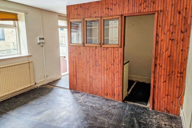 13 Farside Green, Bradford, West Yorkshire, BD5 9DF 6