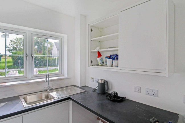 Primrose Cottage, Streetly End, West Wickham, Cambridge, CB21 4RP 4