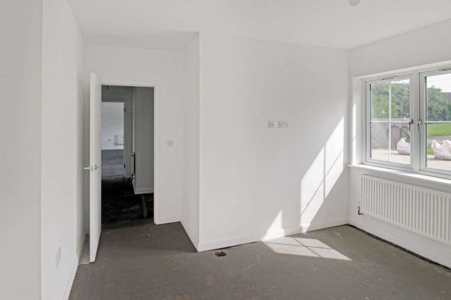 Primrose Cottage, Streetly End, West Wickham, Cambridge, CB21 4RP 4