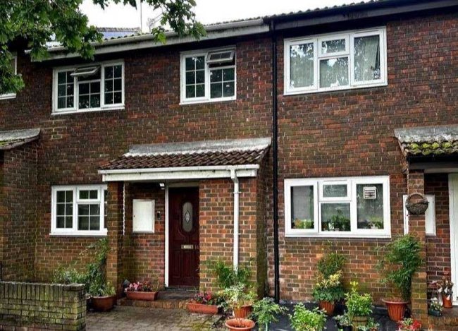 14 Kiln Walk, Redhill, Surrey, RH1 5SW 10