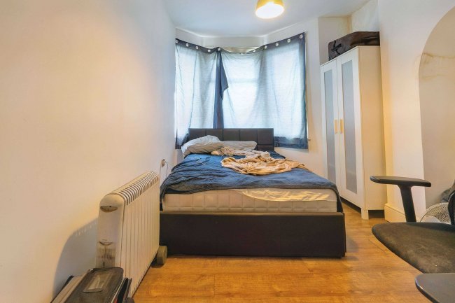 87B Oldfield Road, Willesden, London, NW10 9UT 10