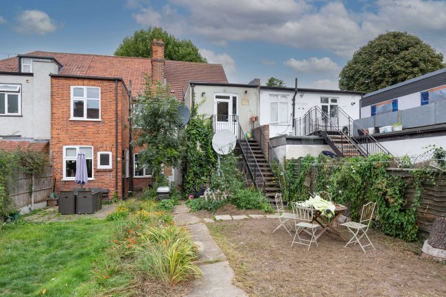 246 and 246a Main Road, Gidea Park, RM2 5EU 5