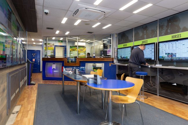 246 and 246a Main Road, Gidea Park, RM2 5EU 5