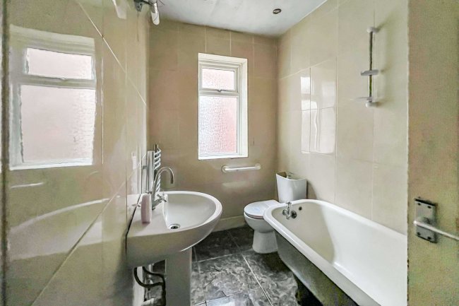 9 Delahays Range, Denton, Manchester, M18 7LU 1