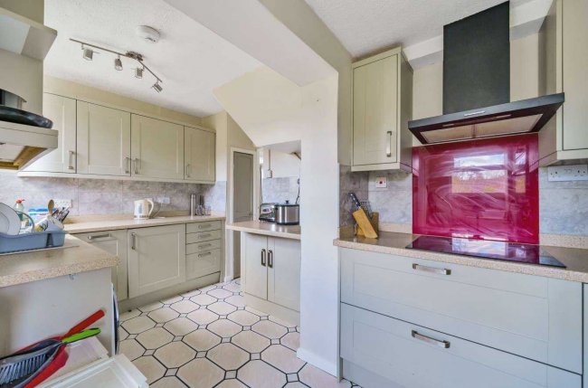 50 Cross Keys, Bearsted, Maidstone, Kent, ME14 4HR 1