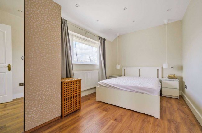 50 Cross Keys, Bearsted, Maidstone, Kent, ME14 4HR 1